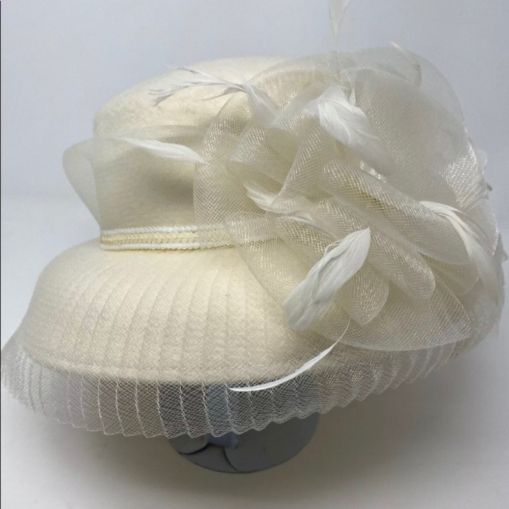 Vtg Style Betmar Hat Mesh Flower W/ Feathers